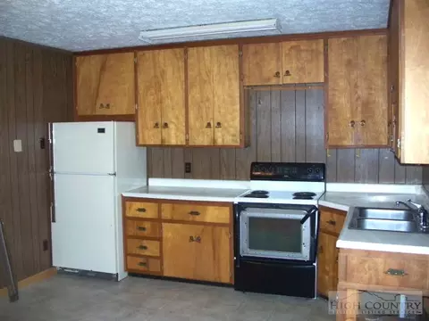 1412 Deck Hill Rd, Boone, NC 28607 photo 3