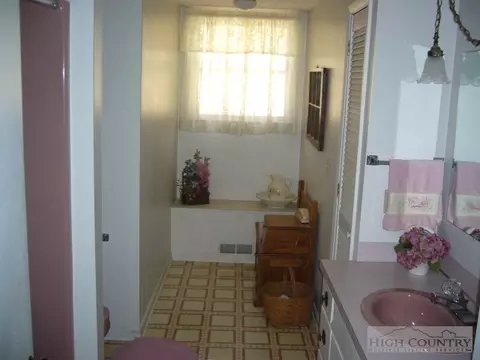 498 Pinnacle, Boone, NC 28607 photo 11