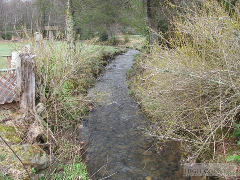 698 Curley Maple, Boone, NC 28607 photo 3