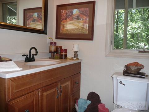 663 Cherry, Boone, NC 28607 photo 12