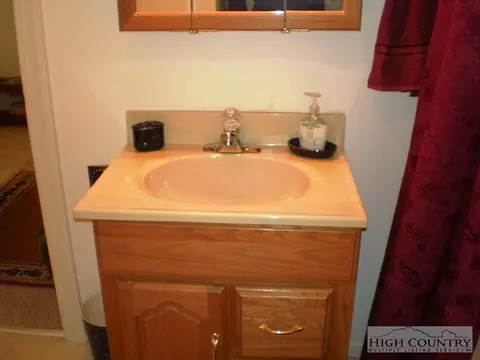 235 Howell Rd, Lansing, NC 28643 photo 17