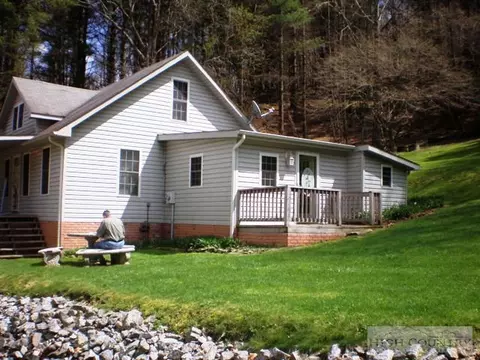 235 Howell Rd, Lansing, NC 28643 photo 13