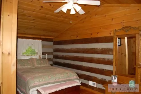 335 Yellowbear Dr, Todd, NC 28684 photo 4