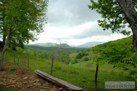 335 Yellowbear Dr, Todd, NC 28684 photo 2