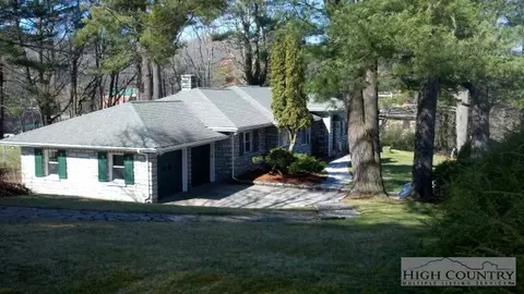 154 Pine St, Boone, NC 28607 photo 1