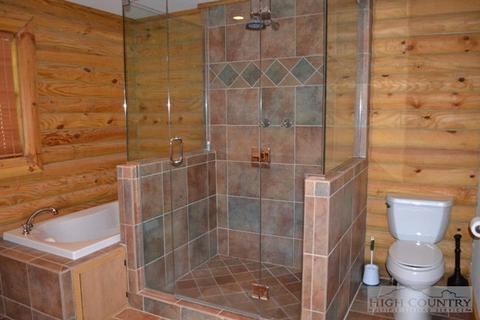 206 Overlook Dr, Deep Gap, NC 28618 photo 8