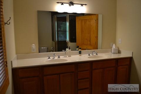 206 Overlook Dr, Deep Gap, NC 28618 photo 15