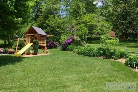 153 Wiley St, Jefferson, NC 28640 photo 3