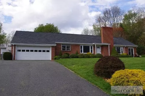 153 Wiley St, Jefferson, NC 28640 photo 1