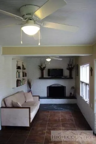 153 Wiley St, Jefferson, NC 28640 photo 7