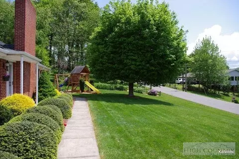 153 Wiley St, Jefferson, NC 28640 photo 8