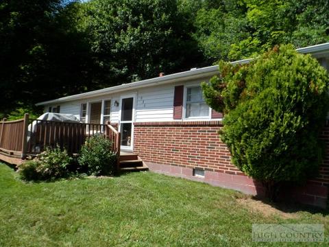 936 Queen St, Boone, NC 28607 photo 11
