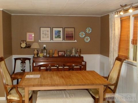 936 Queen St, Boone, NC 28607 photo 5