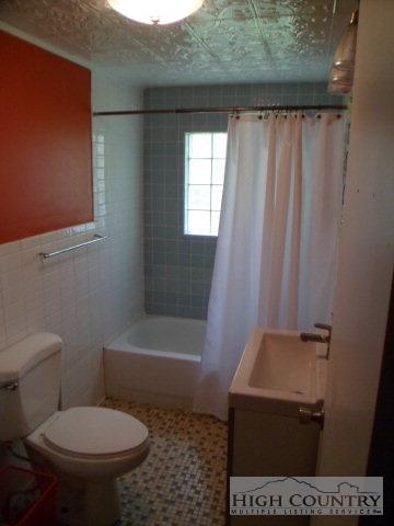 936 Queen St, Boone, NC 28607 photo 10