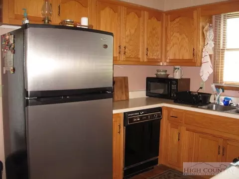 170 Abigail Ct, Crumpler, NC 28617 photo 9