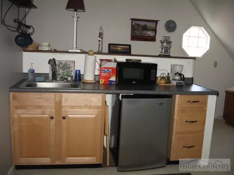 170 Abigail Ct, Crumpler, NC 28617 photo 6