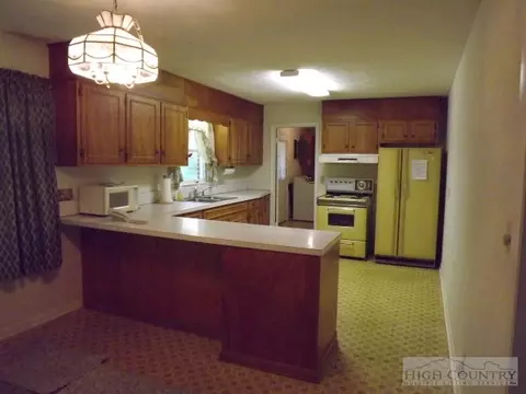 313 Green Briar, Boone, NC 28607 photo 6