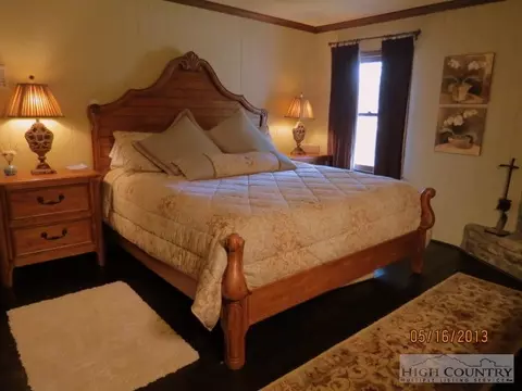 100 Hemlock Spur, Beech Mountain, NC 28604 photo 3