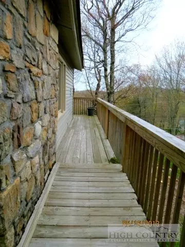 100 Hemlock Spur, Beech Mountain, NC 28604 photo 9