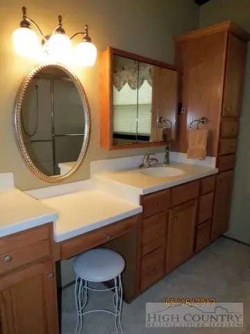 100 Hemlock Spur, Beech Mountain, NC 28604 photo 19
