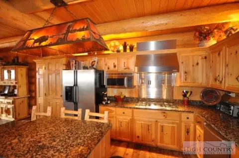 402 Elk Summit Dr, Todd, NC 28684 photo 5