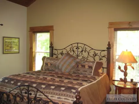 459 Glen View Rd, Boone, NC 28607 photo 5