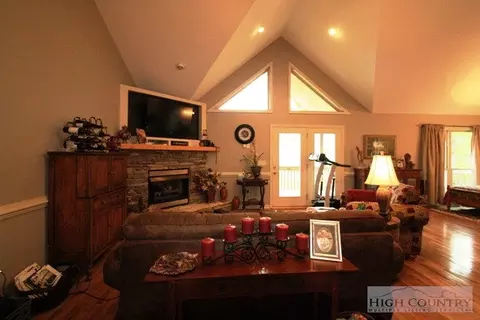 517 Ivy Ridge Rd, Deep Gap, NC 28618 photo 8