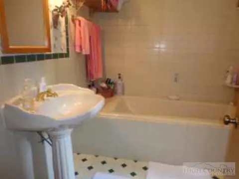 314 Sutherland Rd, Creston, NC 28615 photo 29