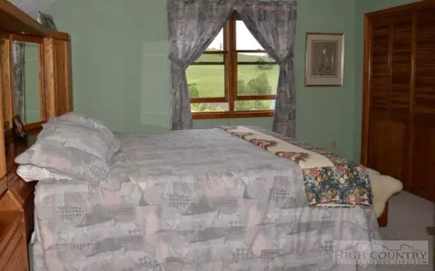 183 Freds Dr, Boone, NC 28607 photo 3