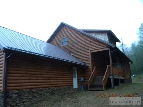 433 Sawmill Rd, Todd, NC 28684 photo 2