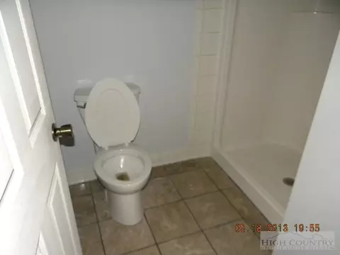 433 Sawmill Rd, Todd, NC 28684 photo 4