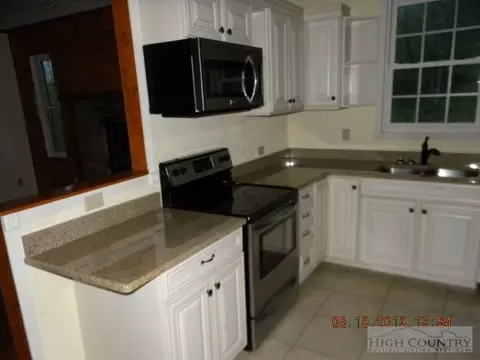 433 Sawmill Rd, Todd, NC 28684 photo 9