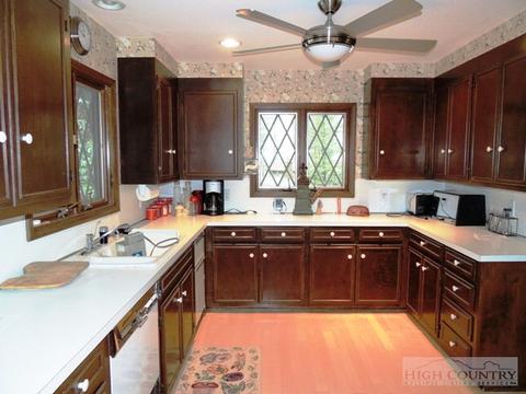 243 Spruce, Boone, NC 28607 photo 38