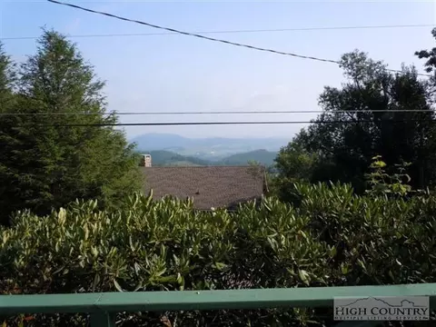 464 High Peak Dr, Blowing Rock, NC 28605 photo 8