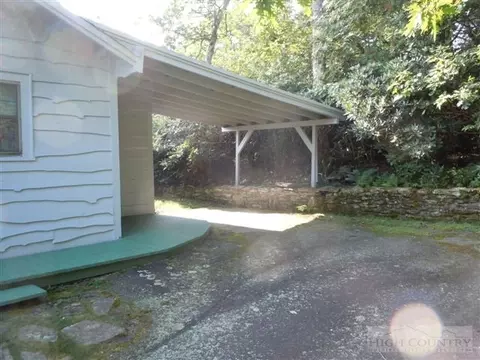 464 High Peak Dr, Blowing Rock, NC 28605 photo 5
