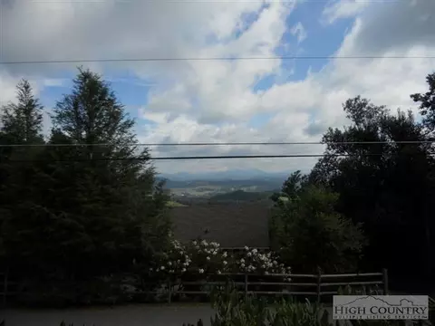 464 High Peak Dr, Blowing Rock, NC 28605 photo 7