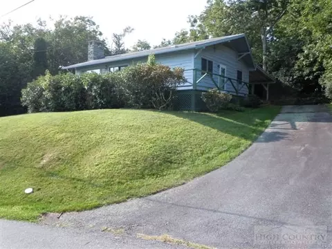 464 High Peak Dr, Blowing Rock, NC 28605 photo 1