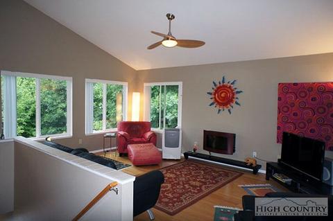 449 High Knolls Ln, Deep Gap, NC 28618 photo 6