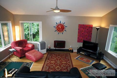 449 High Knolls Ln, Deep Gap, NC 28618 photo 8