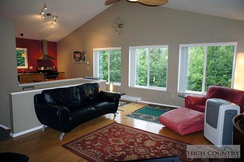 449 High Knolls Ln, Deep Gap, NC 28618 photo 12