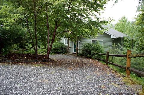 449 High Knolls Ln, Deep Gap, NC 28618 photo 10