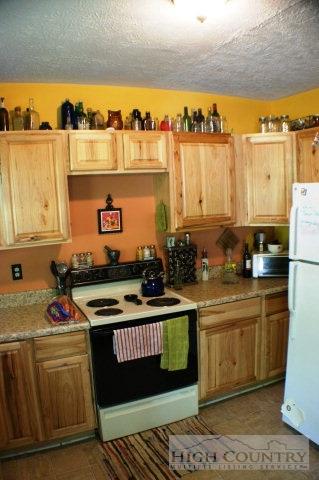 210 Windy Dr, Boone, NC 28607 photo 3