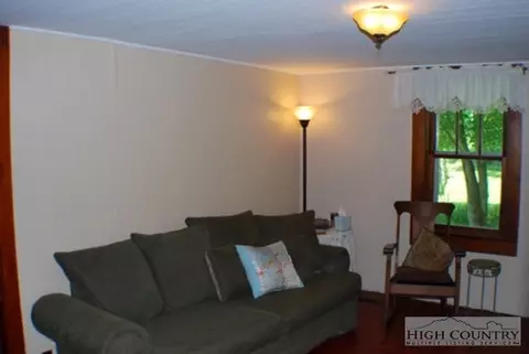 488 Mount Zion Ln, Deep Gap, NC 28618 photo 18