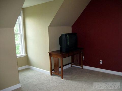 432 High Knolls Ln, Deep Gap, NC 28618 photo 20