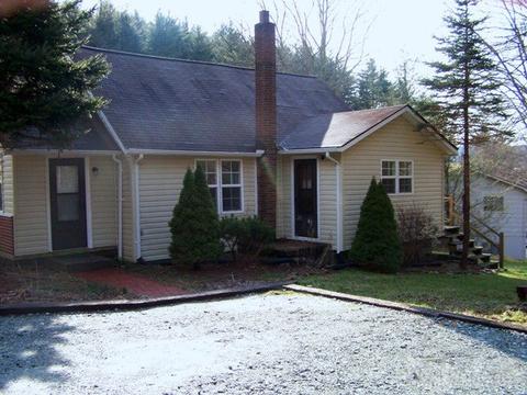 147 Dotson Dr, Boone, NC 28607 photo 2