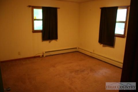 228 Hampton Dr, Boone, NC 28607 photo 7