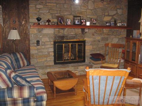 311 Memory Ln, Deep Gap, NC 28618 photo 2