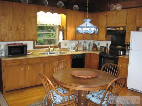 311 Memory Ln, Deep Gap, NC 28618 photo 18
