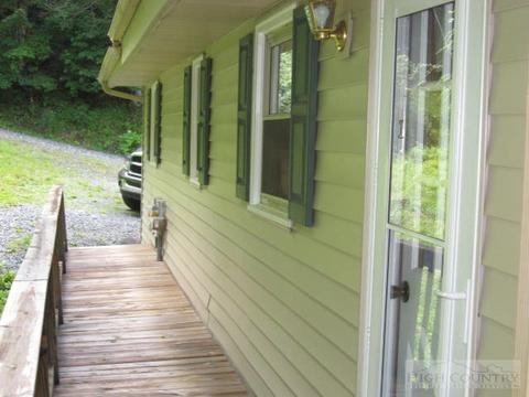 311 Memory Ln, Deep Gap, NC 28618 photo 7