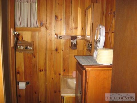 311 Memory Ln, Deep Gap, NC 28618 photo 11
